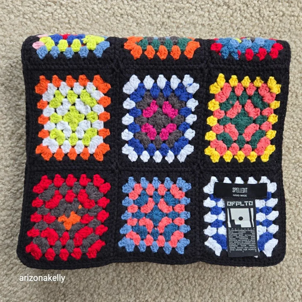Granny Square Handmade Scarf Spelledit
